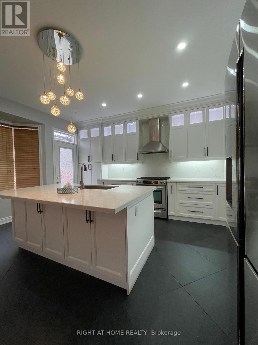 230 Fandango Drive, Brampton, Ontario  L6X 0M1 - Photo 8 - W12642992