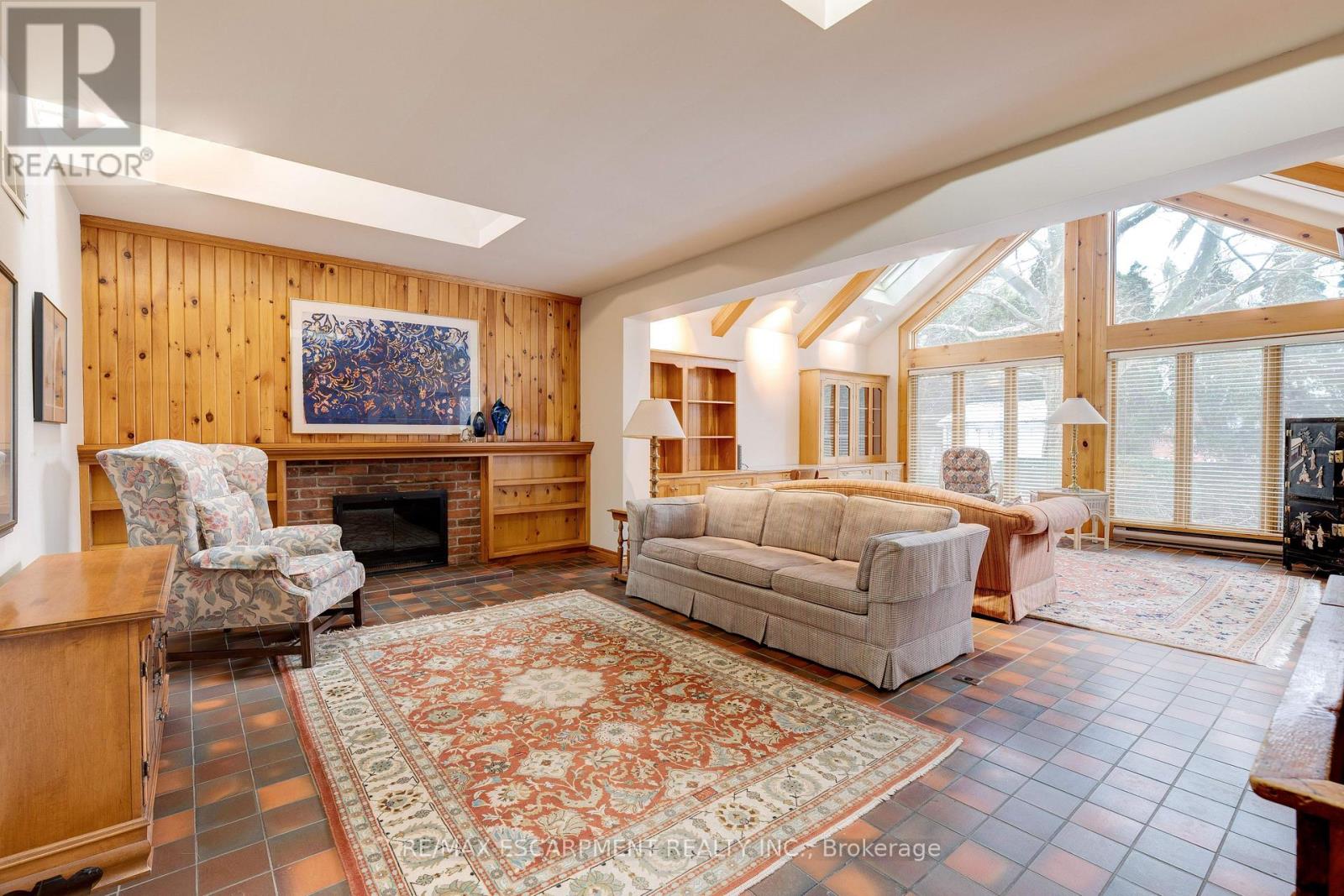 238 Penn Drive, Burlington, Ontario  L7N 2B8 - Photo 16 - W12643006