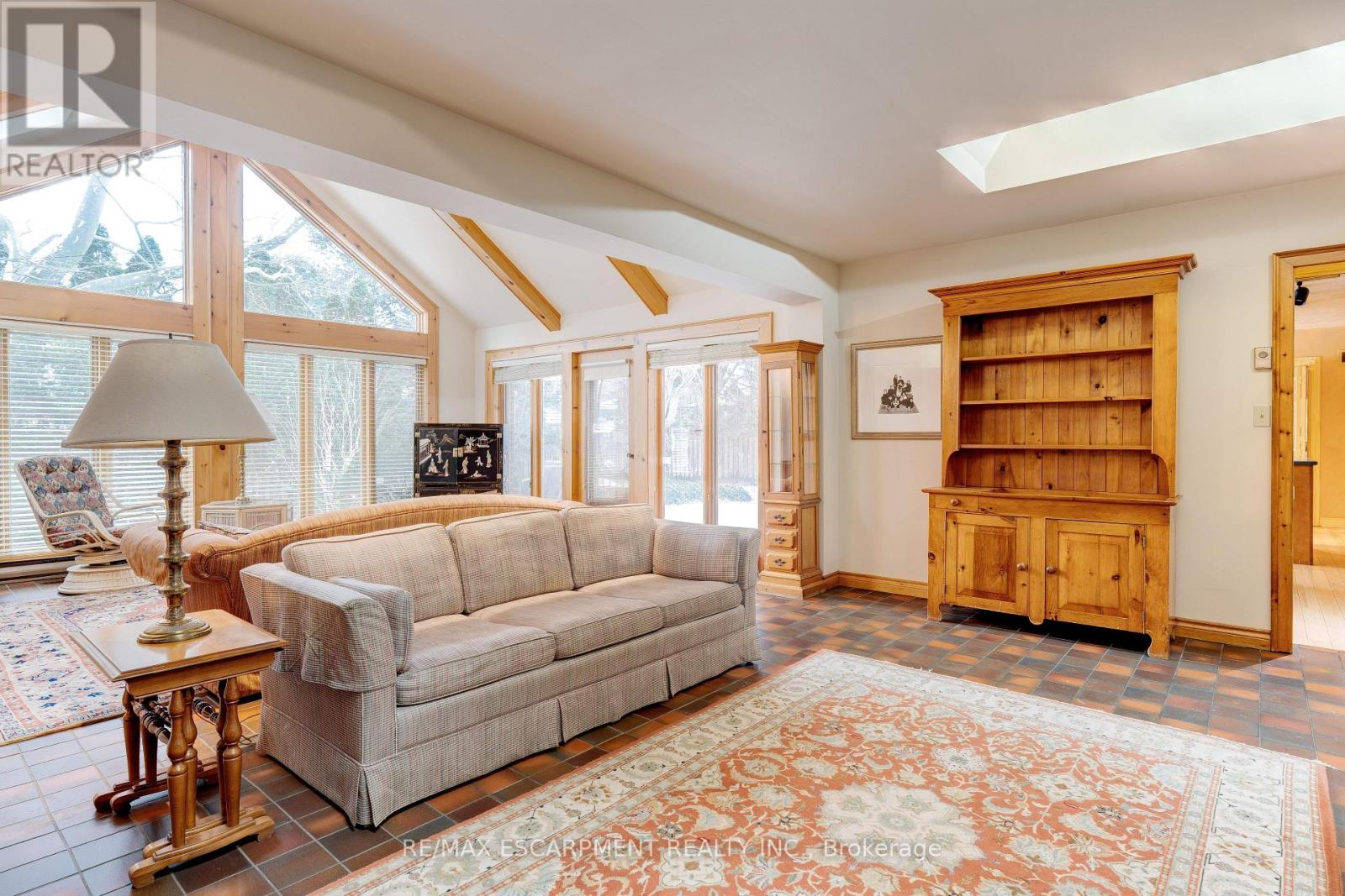 238 Penn Drive, Burlington, Ontario  L7N 2B8 - Photo 21 - W12643006