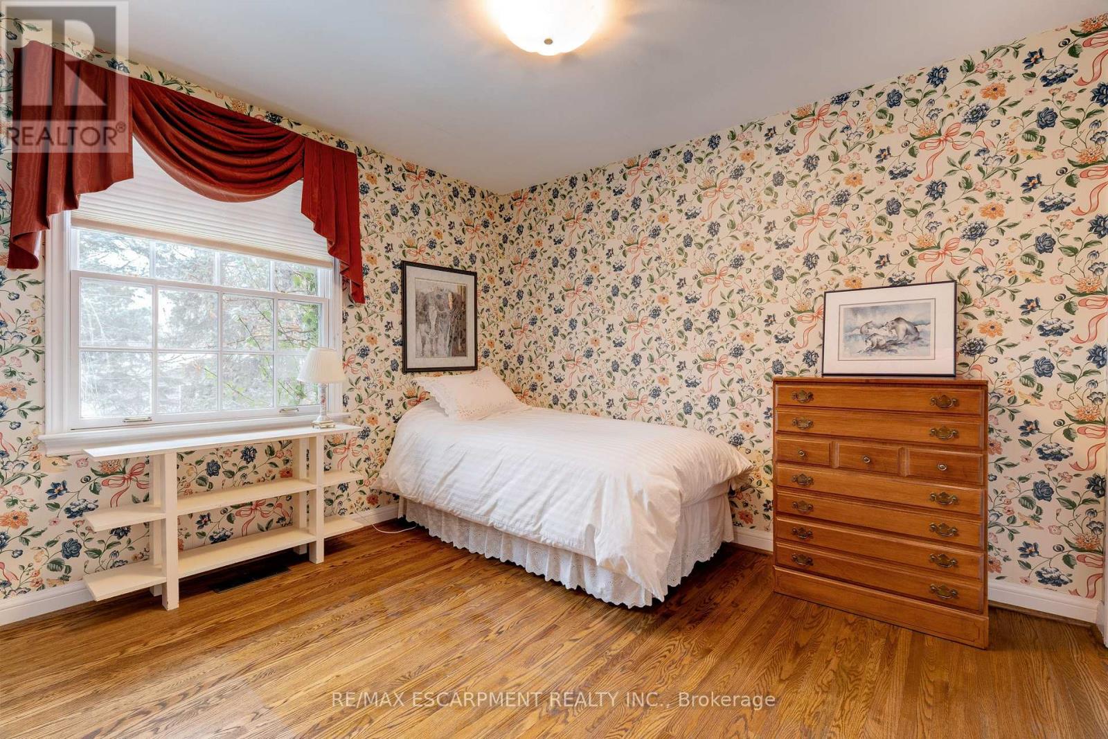 238 Penn Drive, Burlington, Ontario  L7N 2B8 - Photo 30 - W12643006