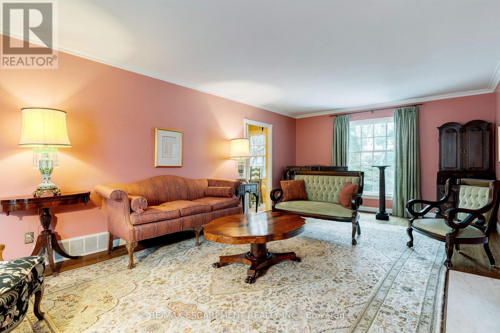 238 Penn Drive, Burlington, Ontario  L7N 2B8 - Photo 8 - W12643006