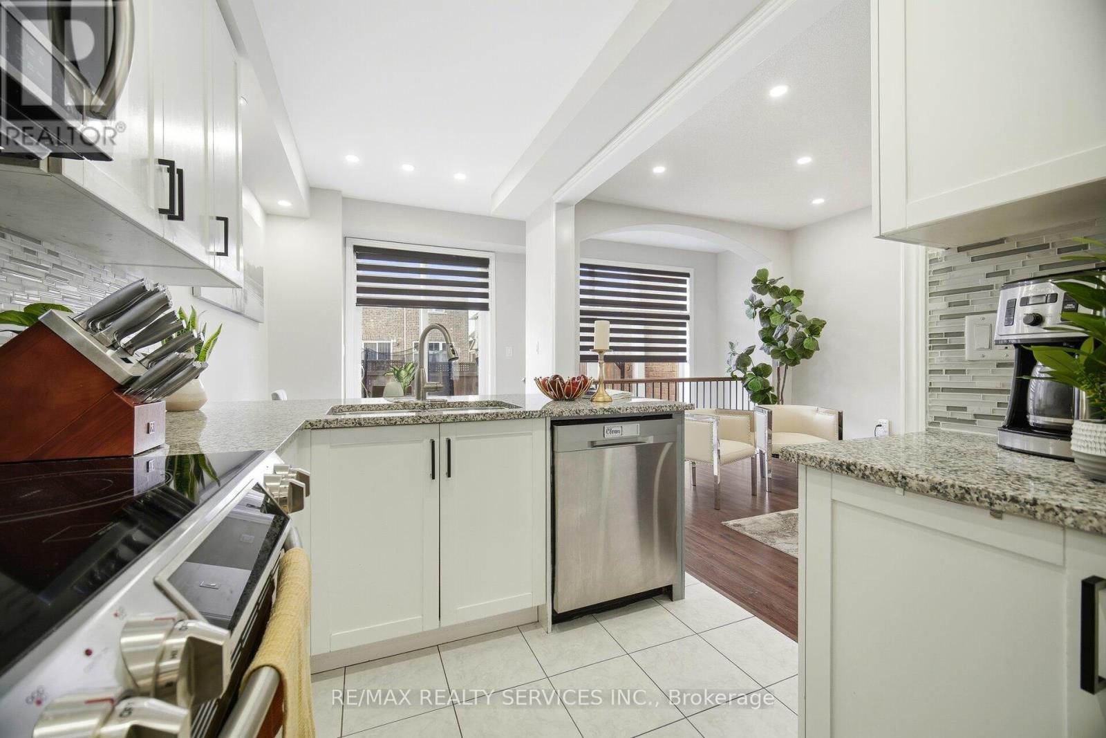 40 Abigail Crescent, Caledon, Ontario  L7C 4C7 - Photo 12 - W12643028