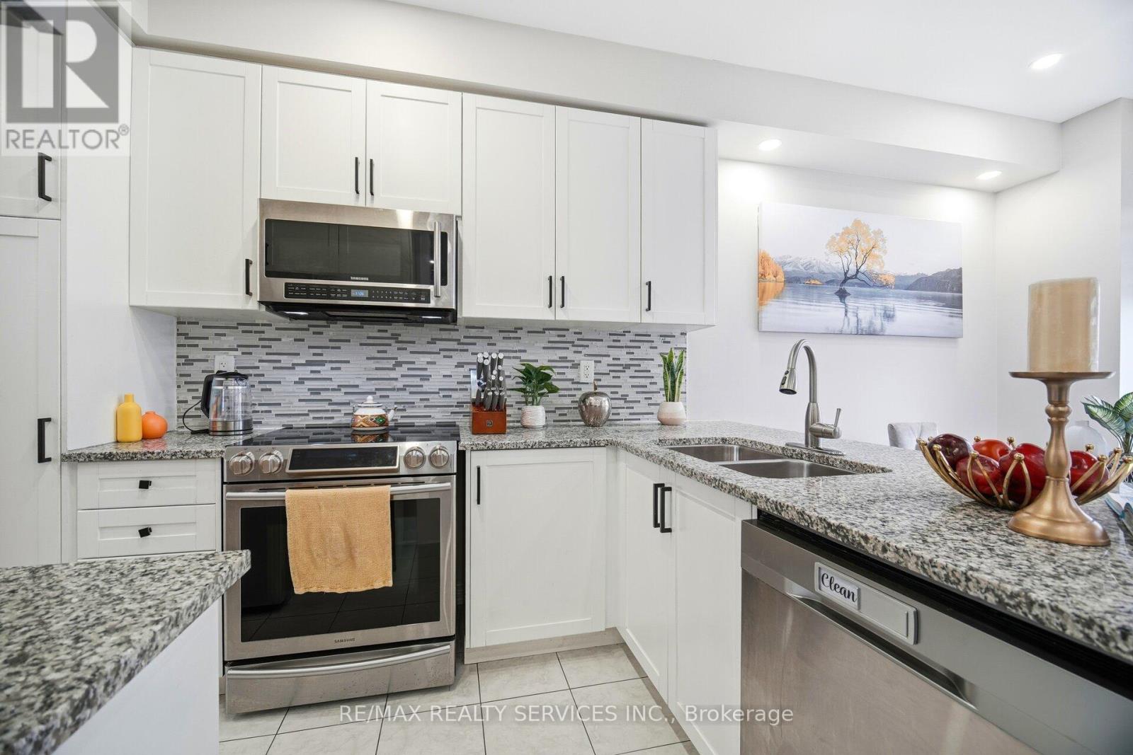 40 Abigail Crescent, Caledon, Ontario  L7C 4C7 - Photo 14 - W12643028