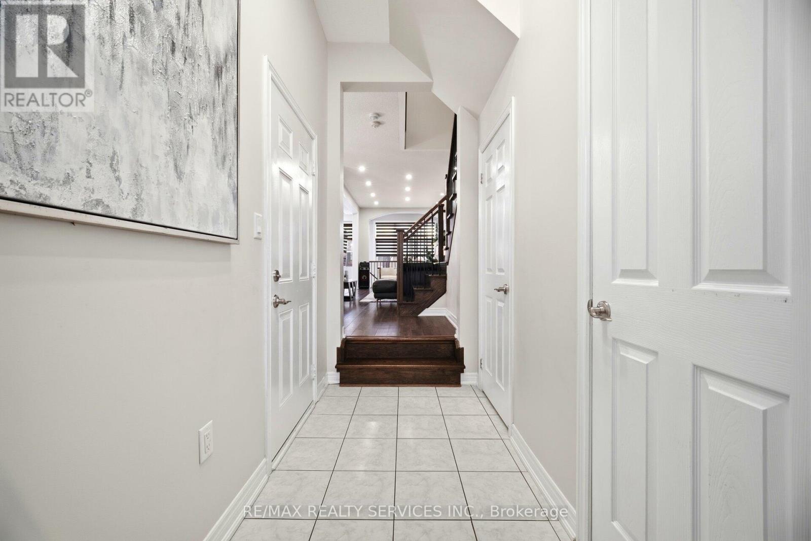 40 Abigail Crescent, Caledon, Ontario  L7C 4C7 - Photo 6 - W12643028