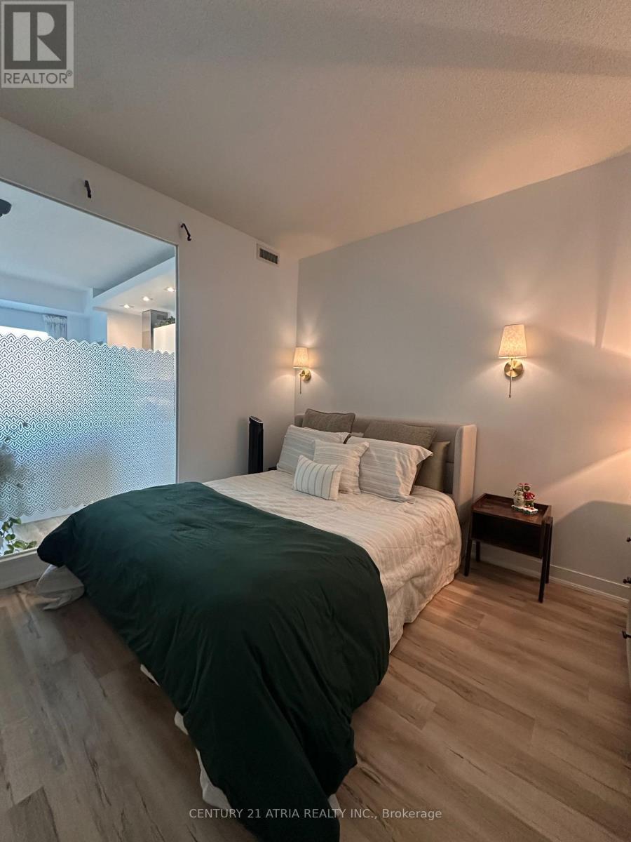 1731 - 165 Legion Road N, Toronto, Ontario  M8Y 0B3 - Photo 12 - W12643030