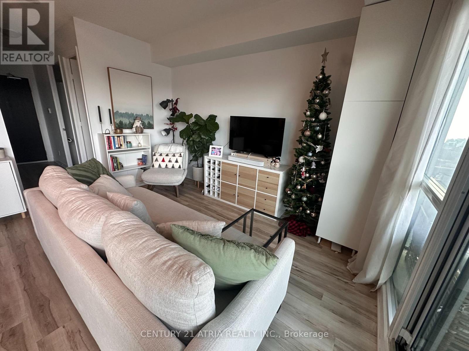 1731 - 165 Legion Road N, Toronto, Ontario  M8Y 0B3 - Photo 5 - W12643030