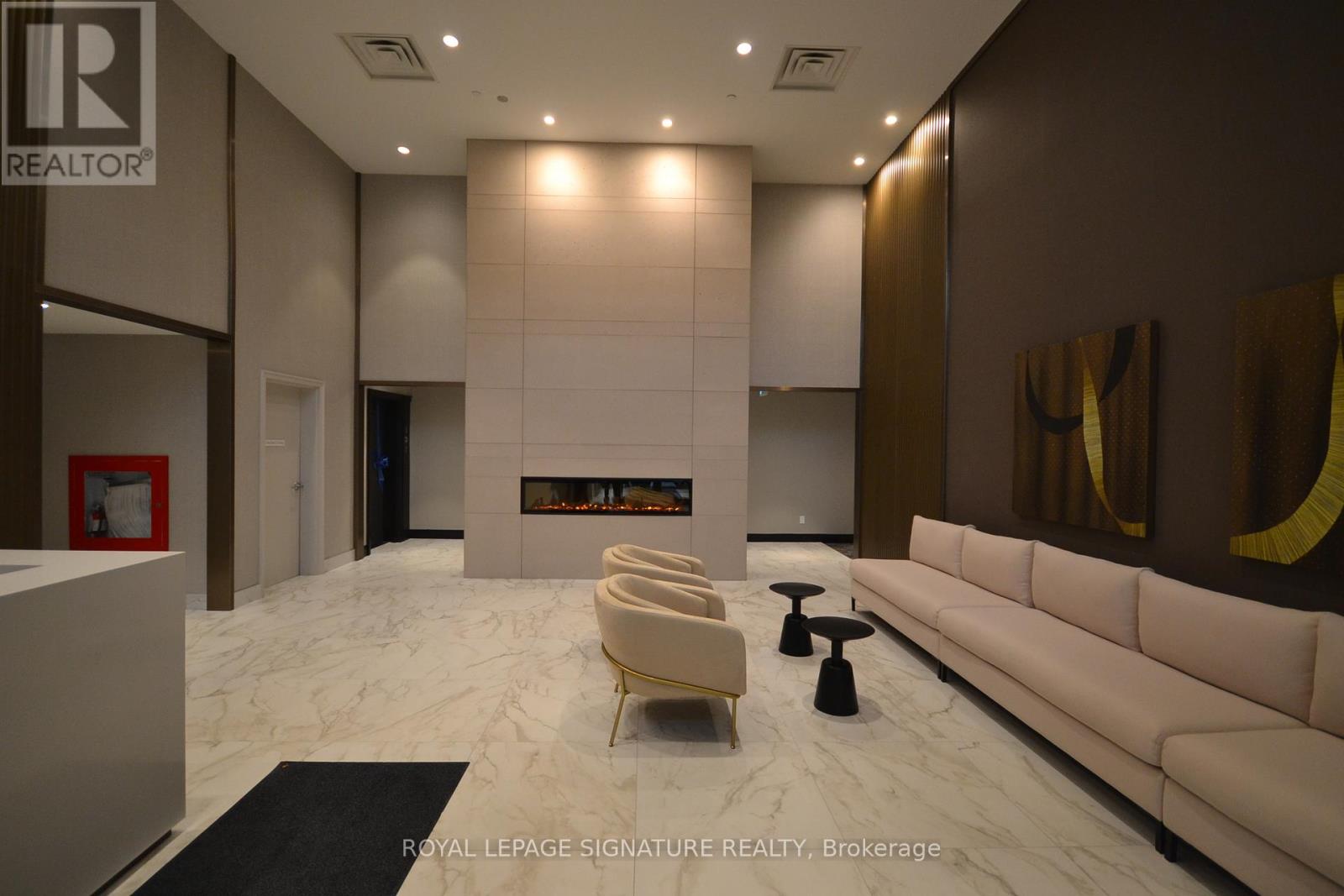 420 - 480 Gordon Krantz Avenue, Milton, Ontario  L9E 1Z4 - Photo 3 - W12643076