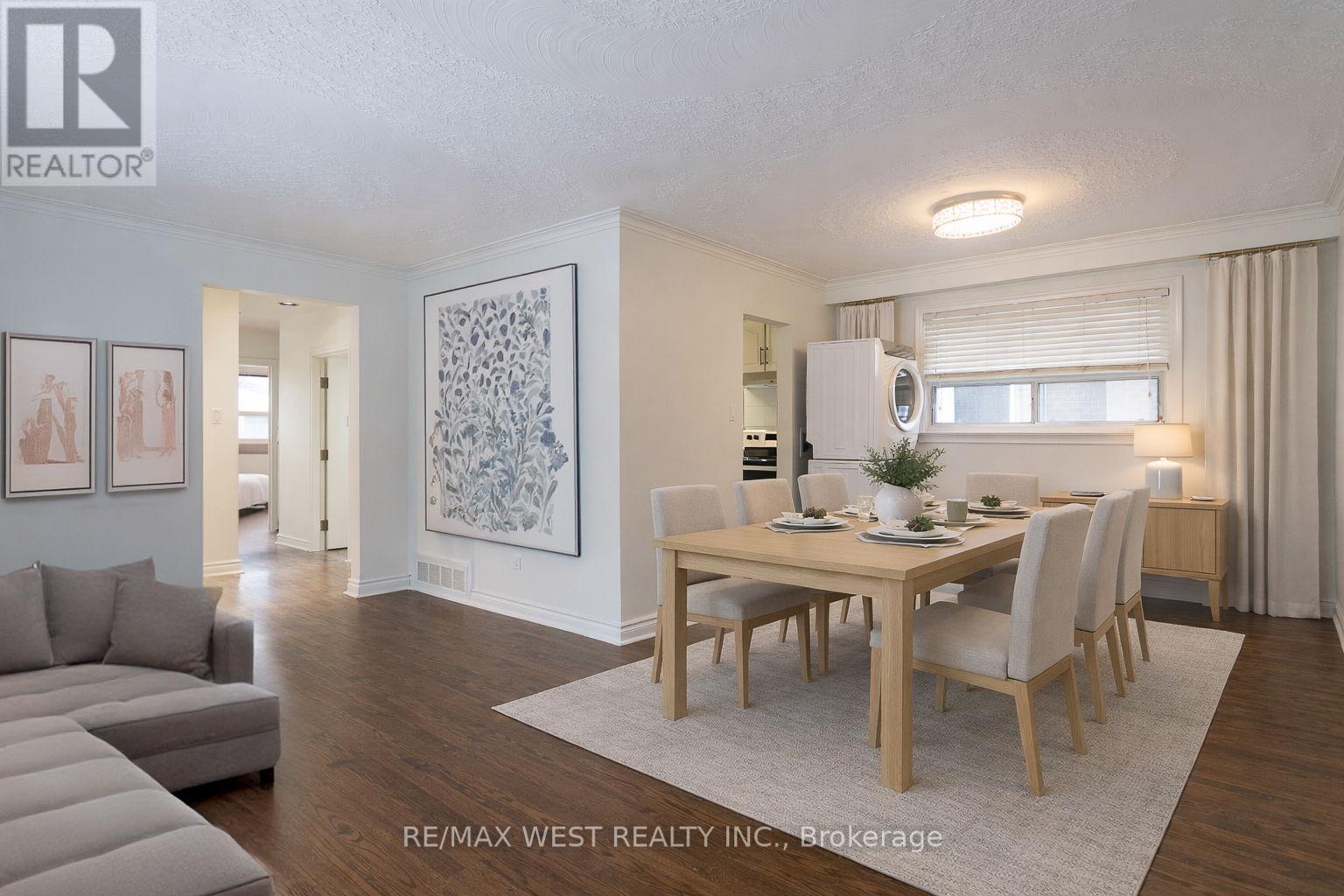 Main - 28 Paragon Road, Toronto, Ontario  M9R 1J5 - Photo 11 - W12643082