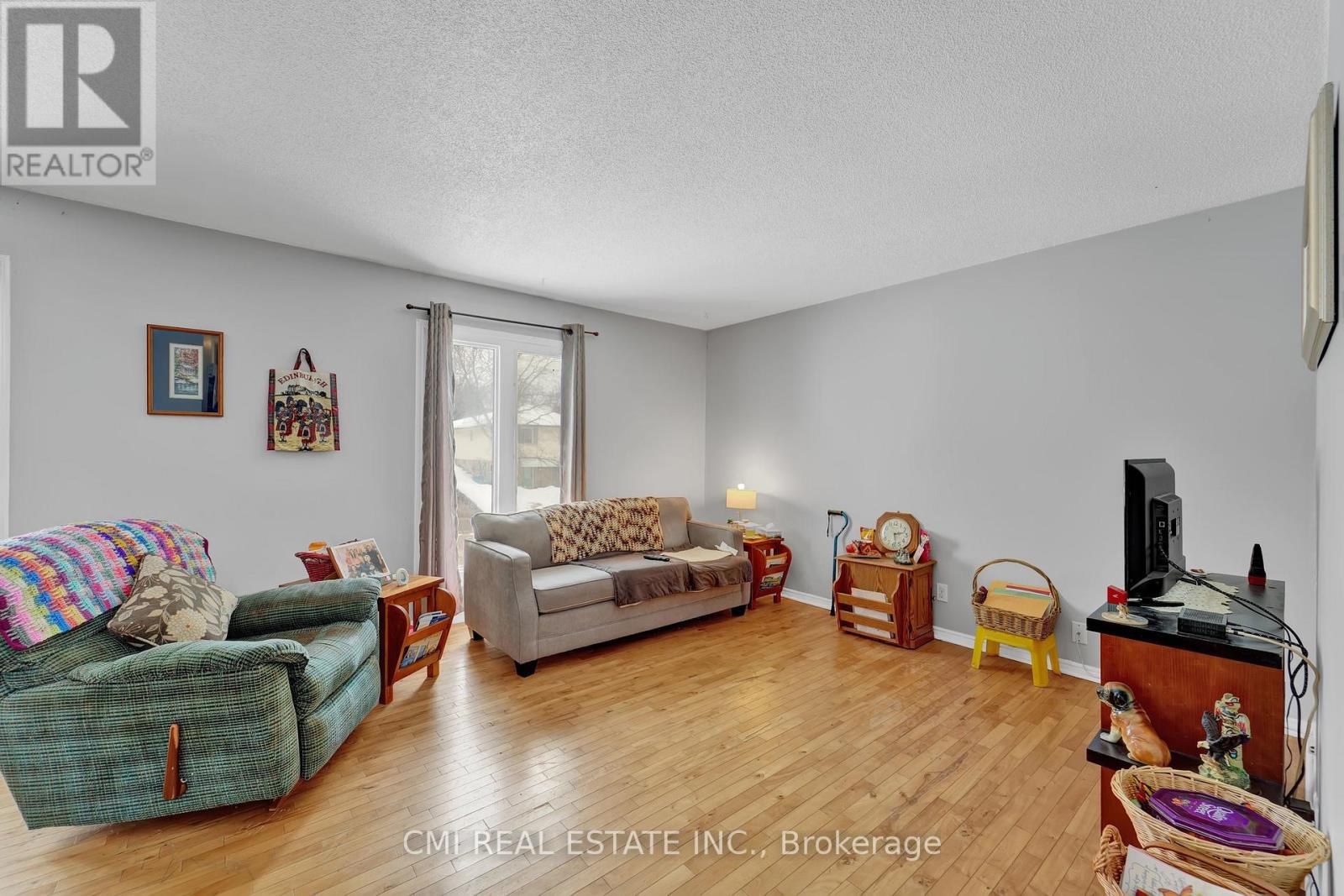 1337 Tudor Crescent, Peterborough, Ontario  K9L 1X1 - Photo 4 - X12642970