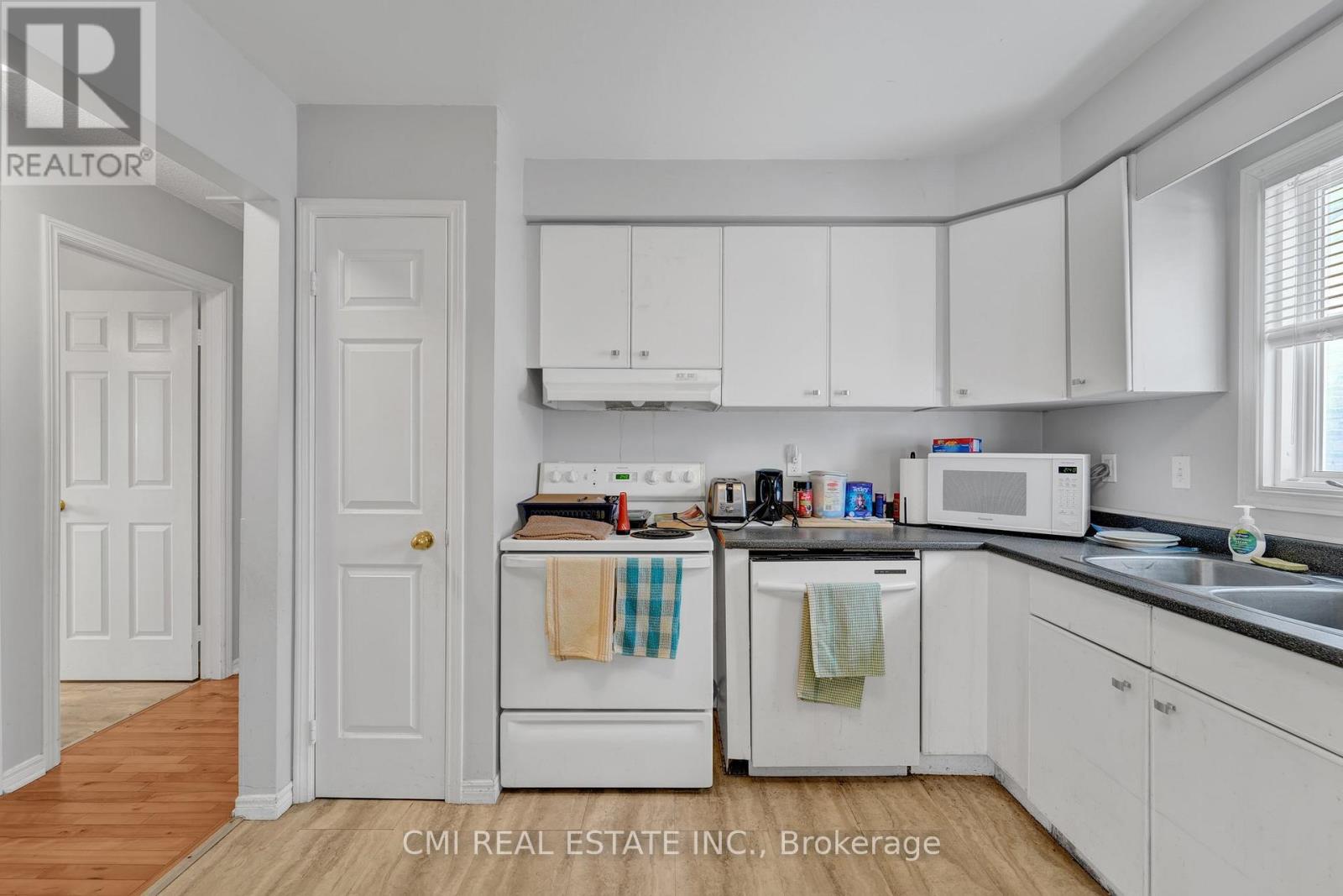 1337 Tudor Crescent, Peterborough, Ontario  K9L 1X1 - Photo 8 - X12642970