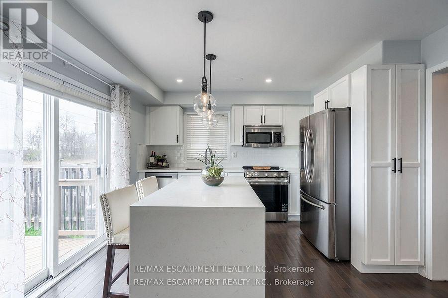 141 Voyager Pass, Hamilton, Ontario  L0R 1C0 - Photo 11 - X12642972