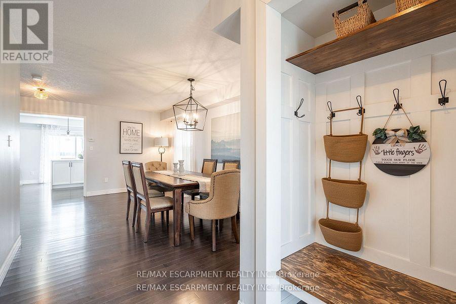 141 Voyager Pass, Hamilton, Ontario  L0R 1C0 - Photo 5 - X12642972