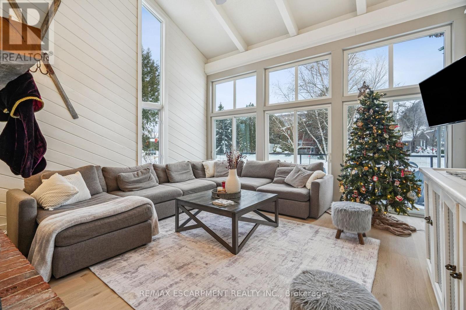 144 Carmichael Crescent, Blue Mountains, Ontario  L9Y 0R3 - Photo 12 - X12642990