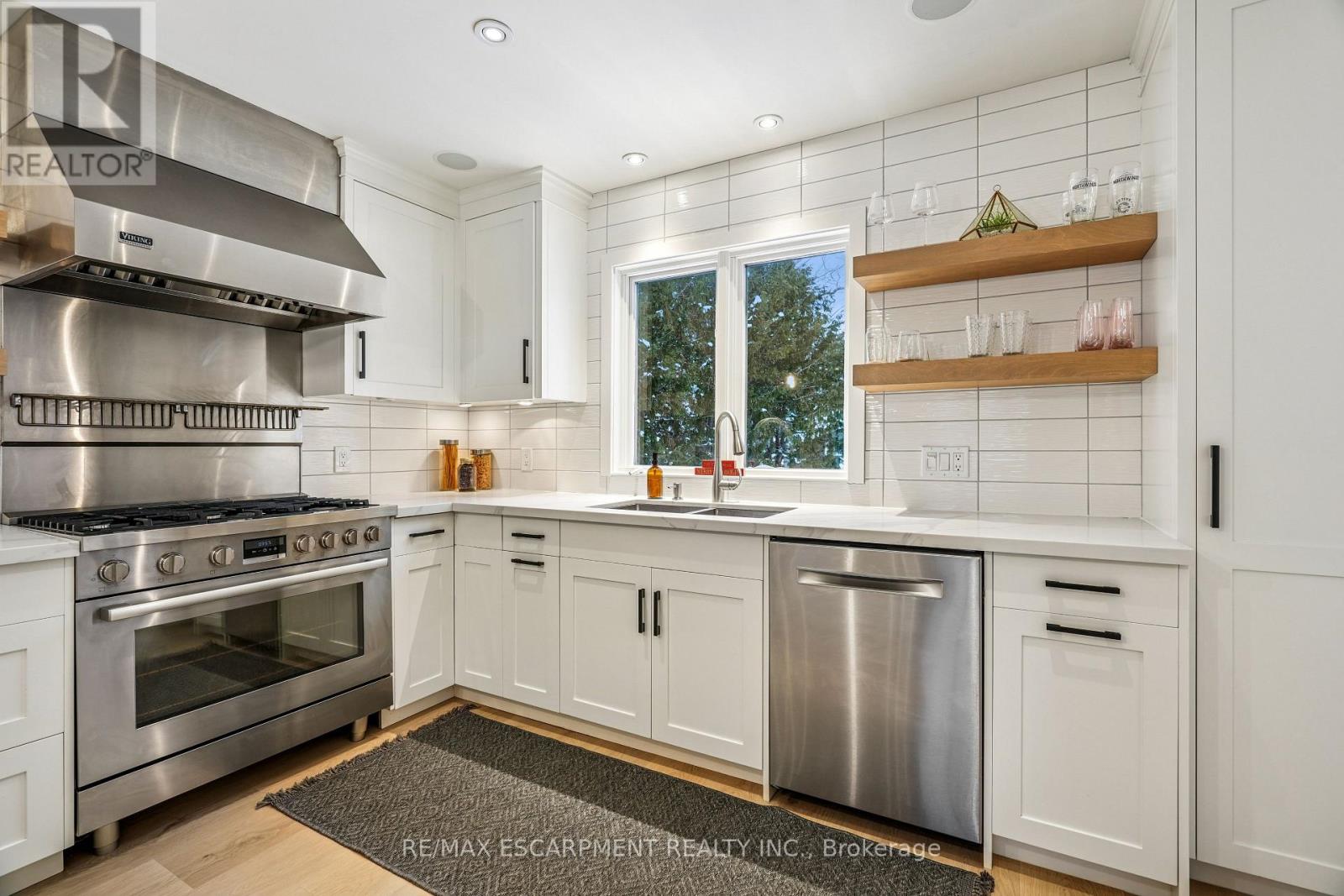 144 Carmichael Crescent, Blue Mountains, Ontario  L9Y 0R3 - Photo 15 - X12642990