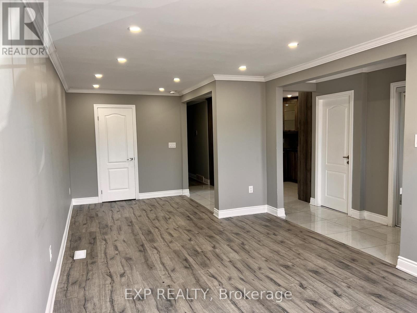 64 Gainsborough Road, Hamilton, Ontario  L8E 1E1 - Photo 11 - X12643016