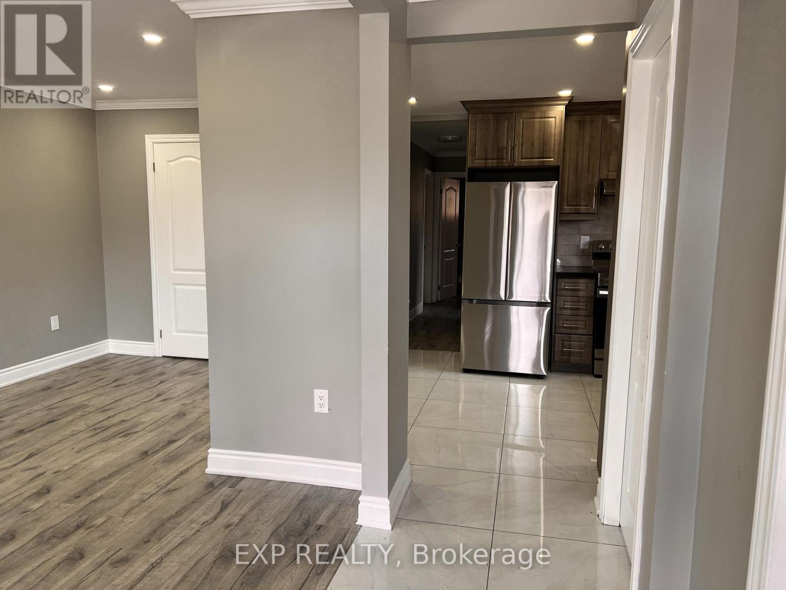 64 Gainsborough Road, Hamilton, Ontario  L8E 1E1 - Photo 12 - X12643016