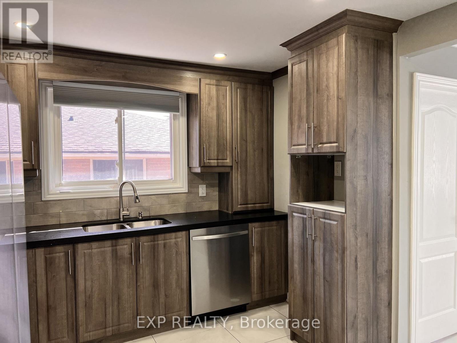 64 Gainsborough Road, Hamilton, Ontario  L8E 1E1 - Photo 17 - X12643016