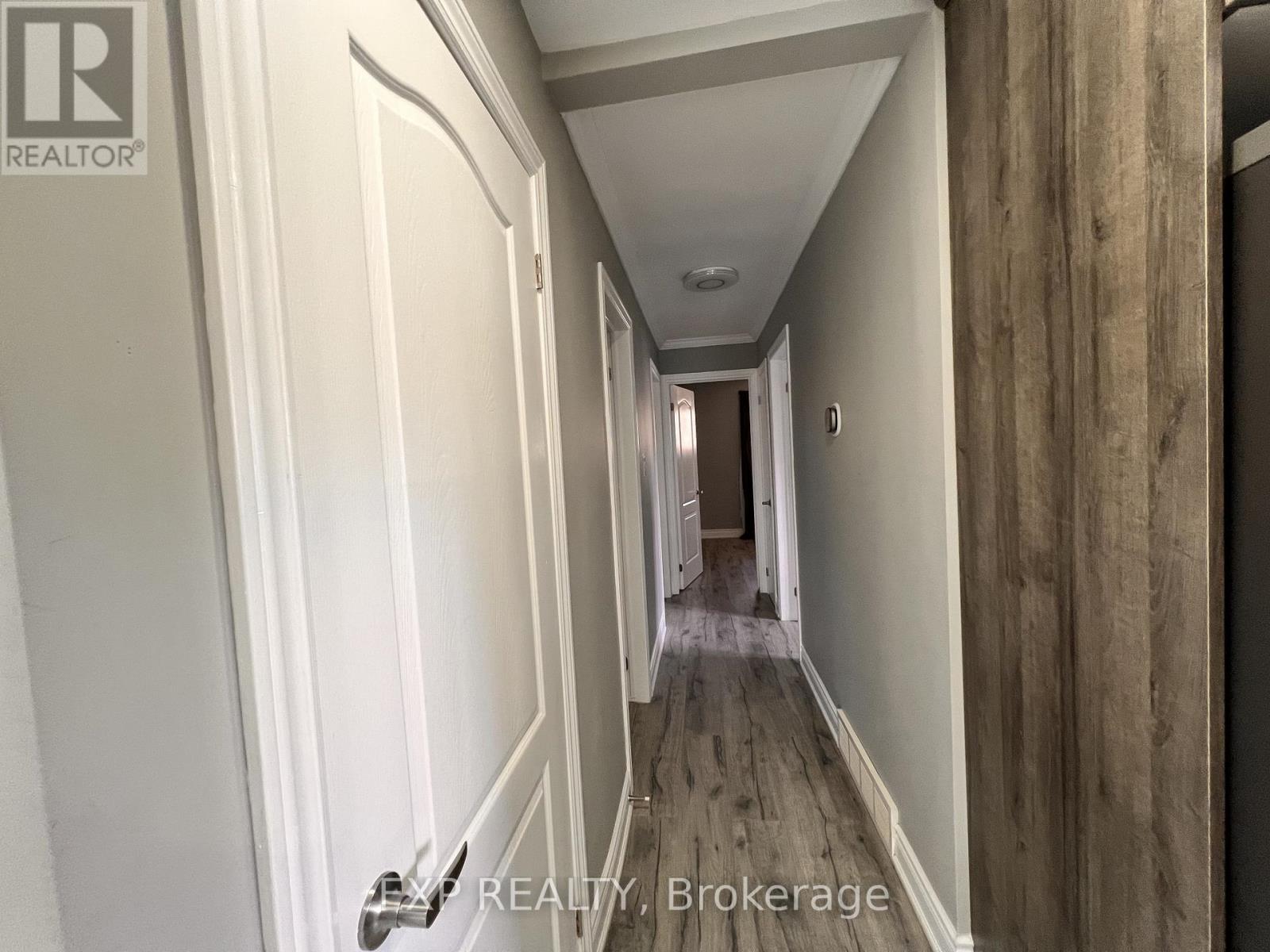 64 Gainsborough Road, Hamilton, Ontario  L8E 1E1 - Photo 21 - X12643016