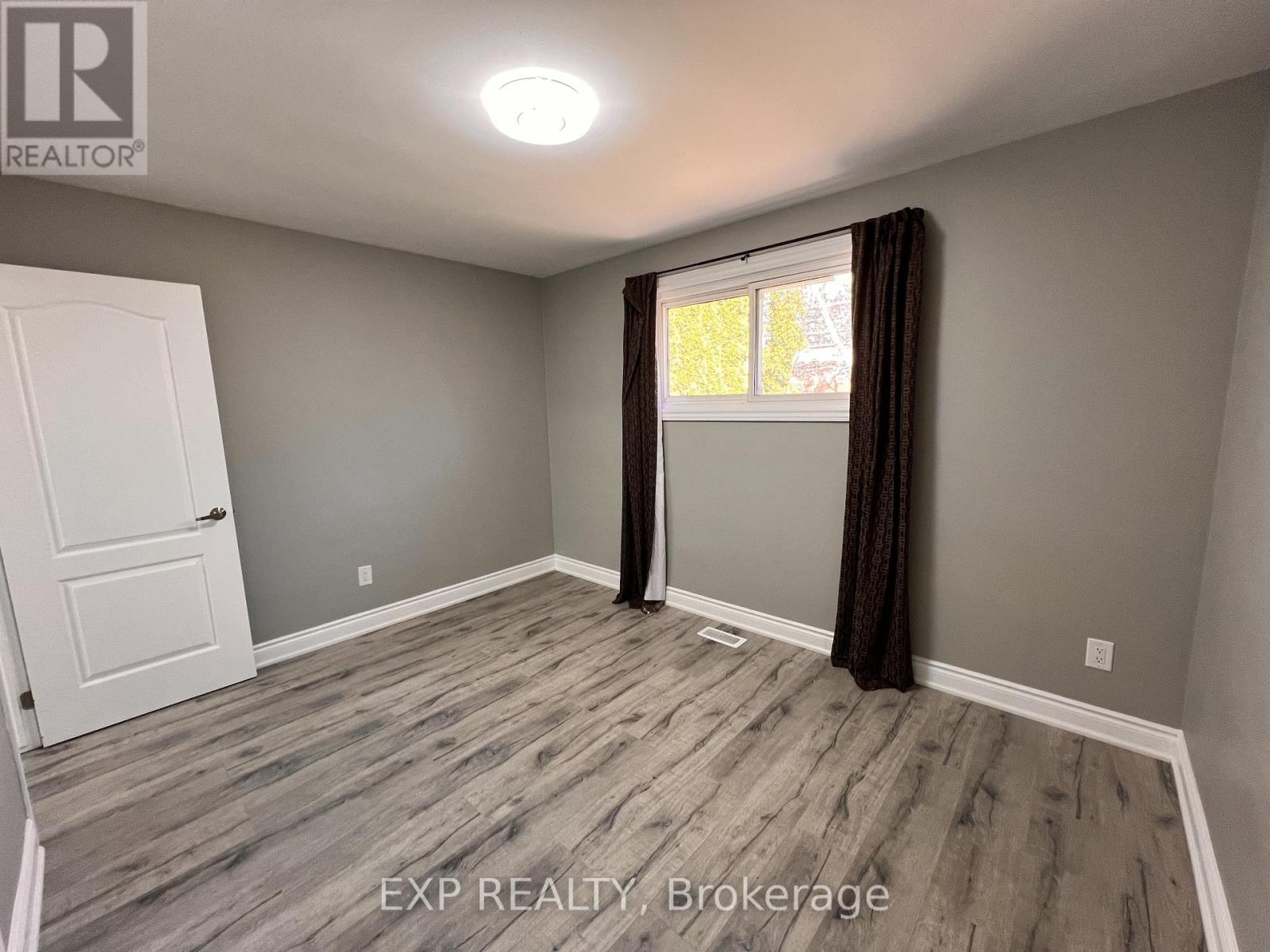 64 Gainsborough Road, Hamilton, Ontario  L8E 1E1 - Photo 33 - X12643016