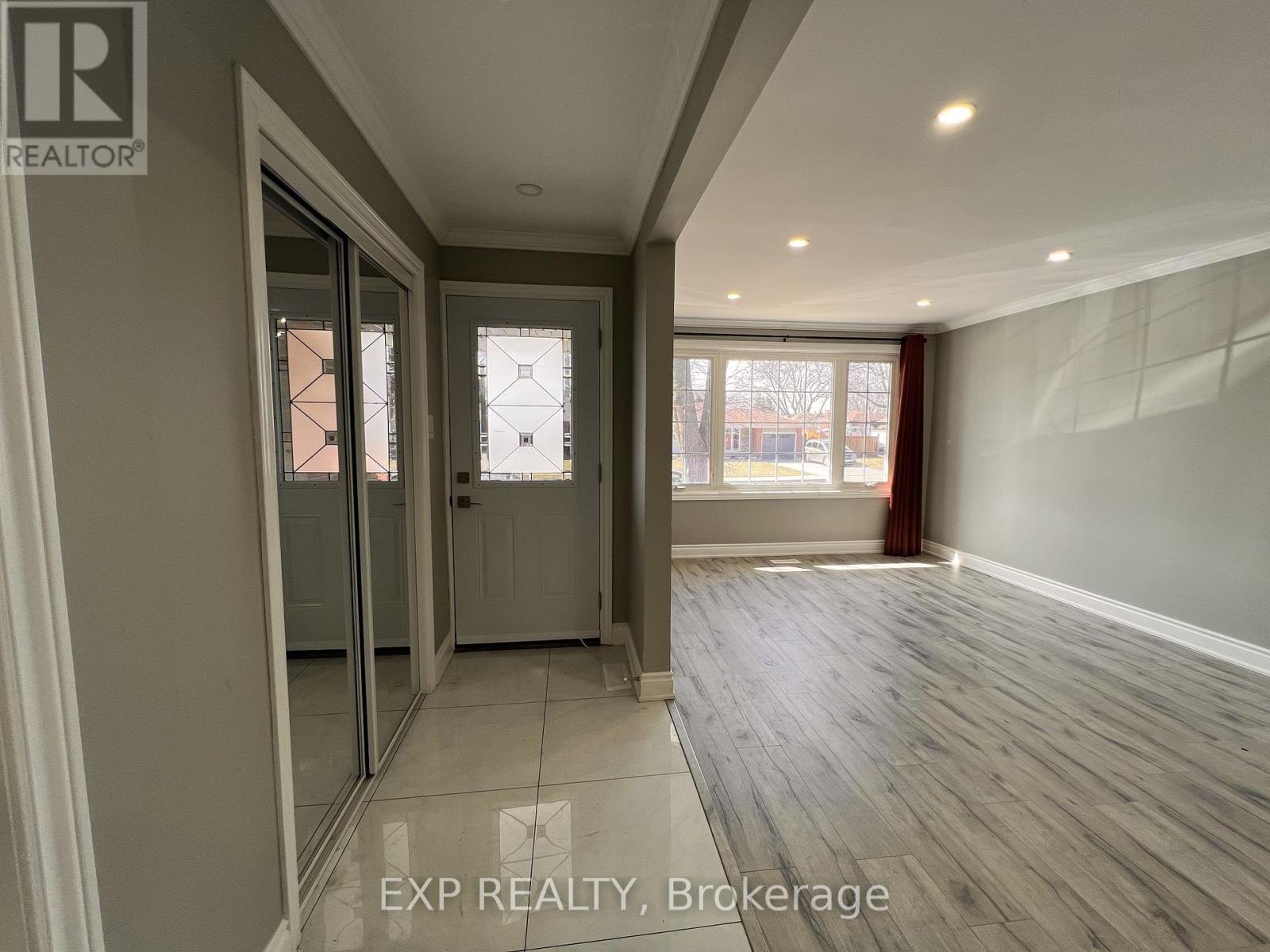 64 Gainsborough Road, Hamilton, Ontario  L8E 1E1 - Photo 34 - X12643016