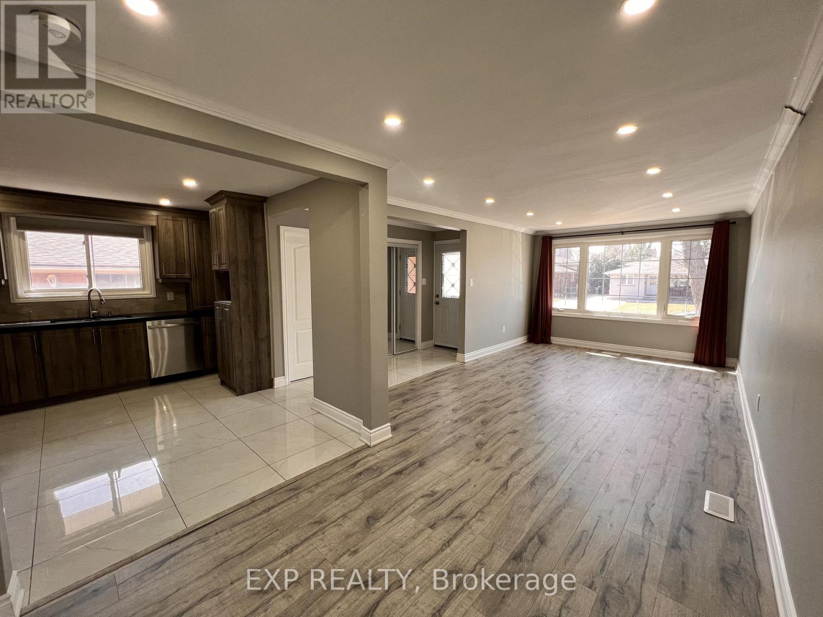 64 Gainsborough Road, Hamilton, Ontario  L8E 1E1 - Photo 6 - X12643016