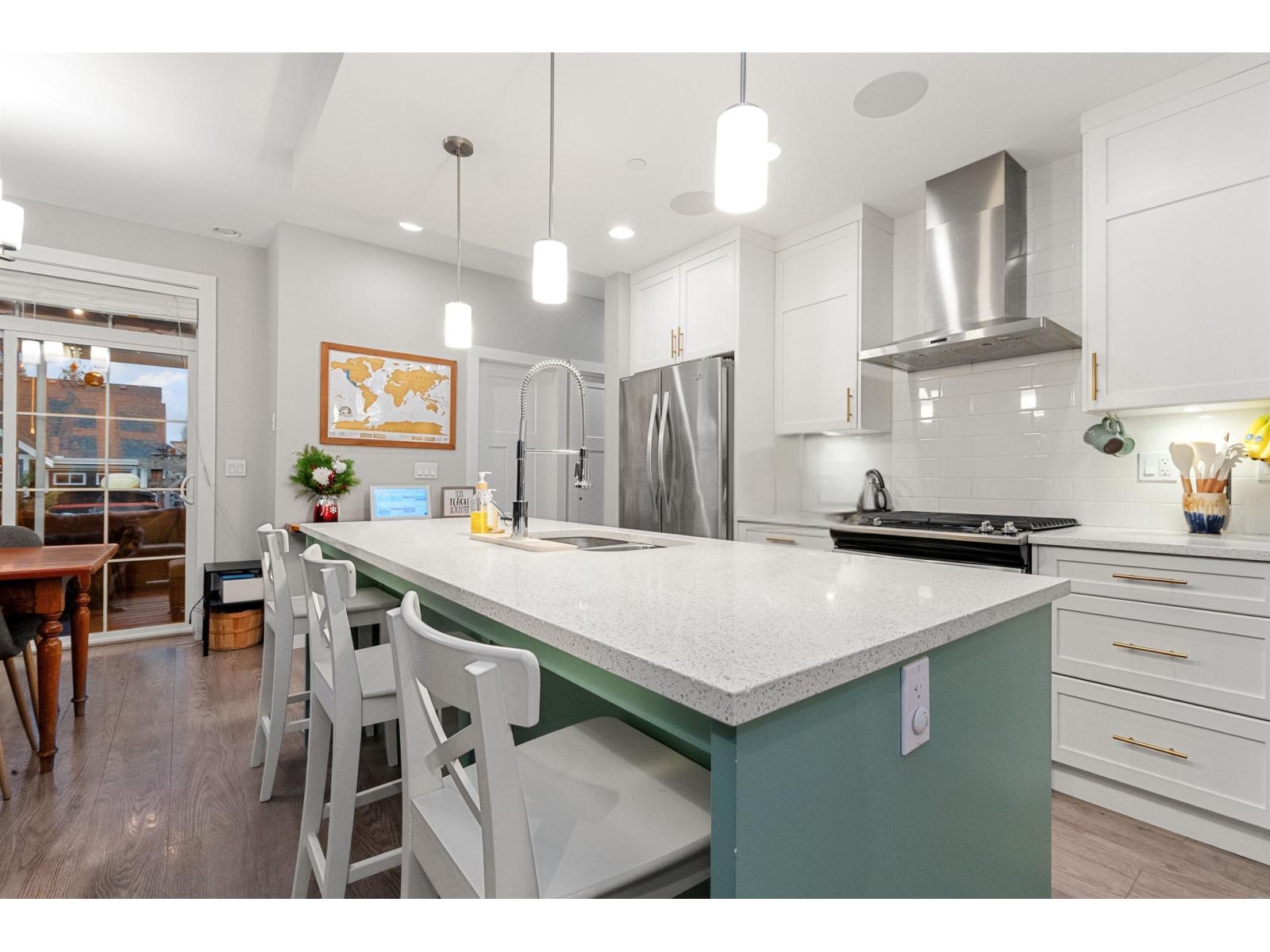 5418 Dolly Varden Lane, Garrison Crossing, Chilliwack, British Columbia  V2R 0Z5 - Photo 5 - R3074511