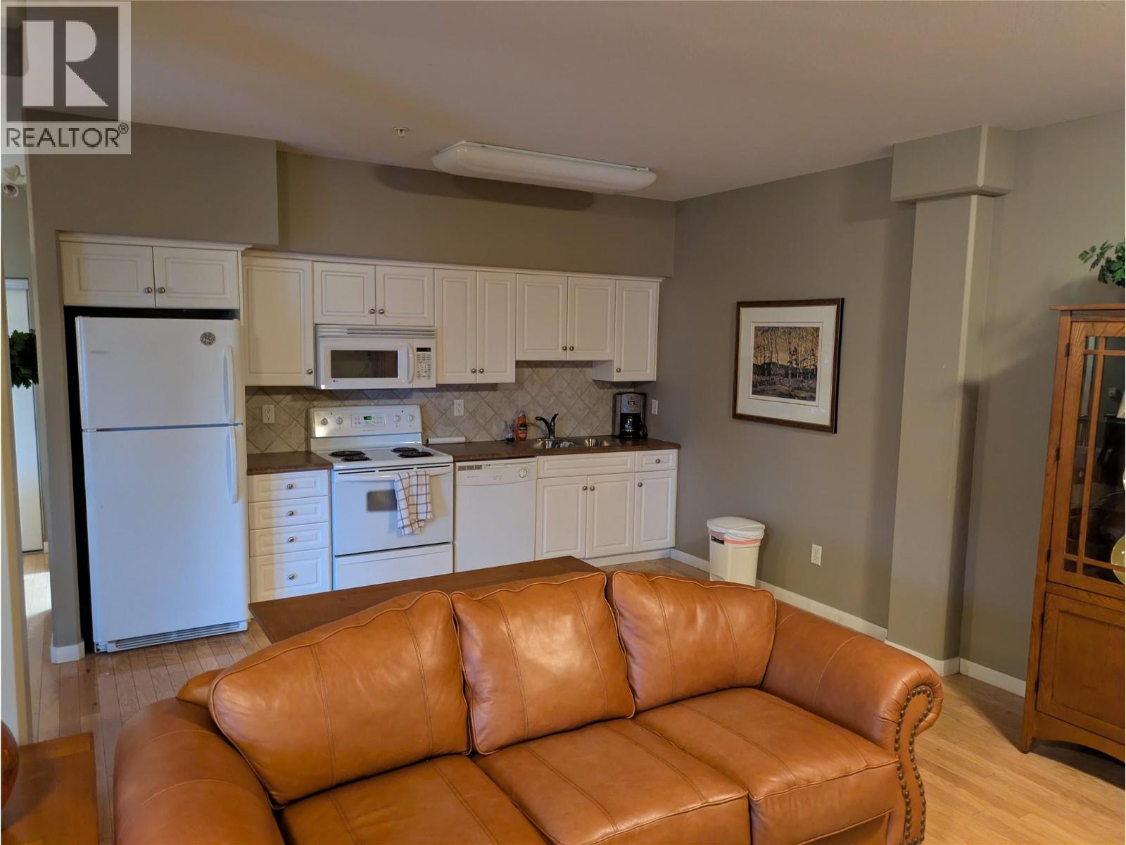 688 Lequime Road Unit# 203, Kelowna, British Columbia  V1W 1A4 - Photo 10 - 10370799