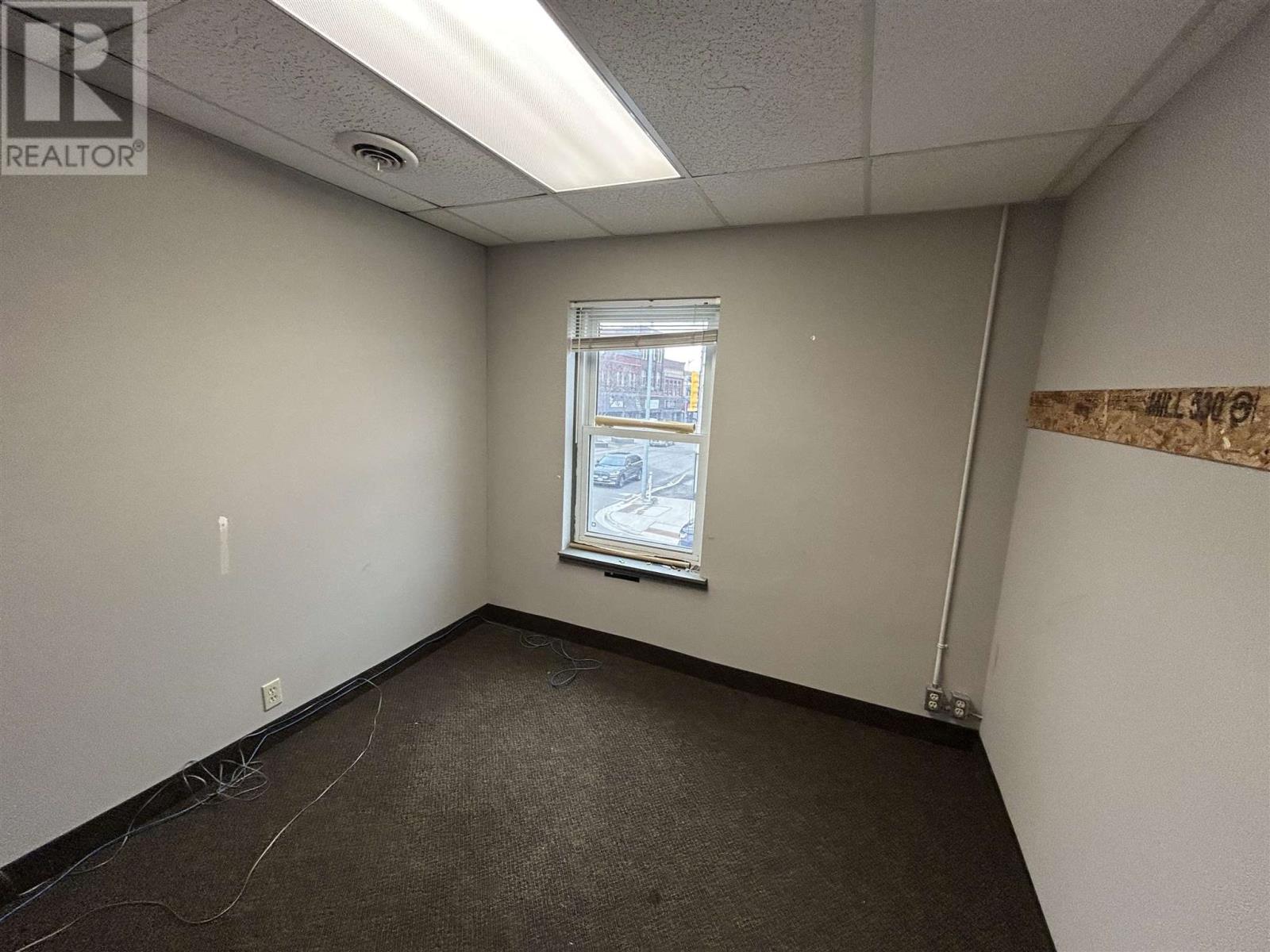 557 Queen St, Sault Ste. Marie, Ontario  P6A 2A3 - Photo 8 - SM253506