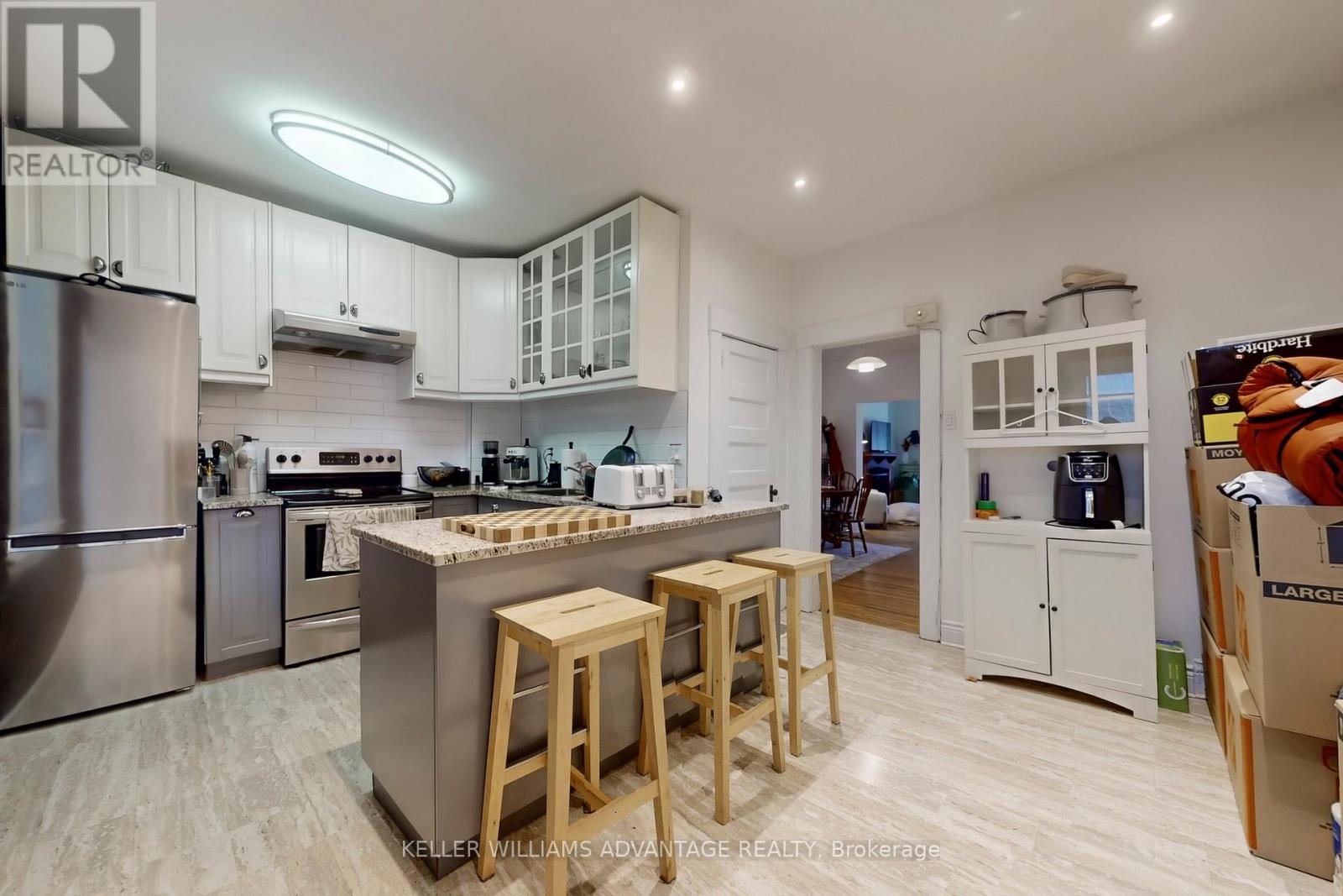 Apt 1 - 26 Indian Road, Toronto (High Park-Swansea), Ontario  M6R 2T9 - Photo 10 - W12612062