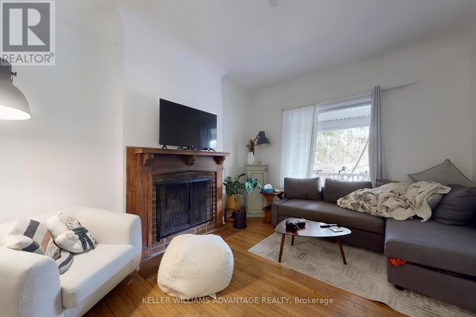 Apt 1 - 26 Indian Road, Toronto (High Park-Swansea), Ontario  M6R 2T9 - Photo 2 - W12612062