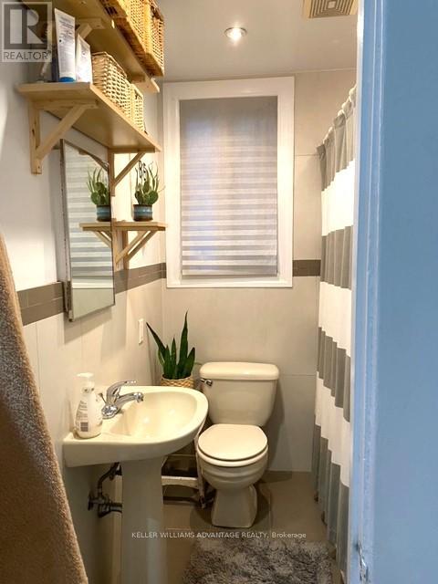 Apt 1 - 26 Indian Road, Toronto (High Park-Swansea), Ontario  M6R 2T9 - Photo 7 - W12612062