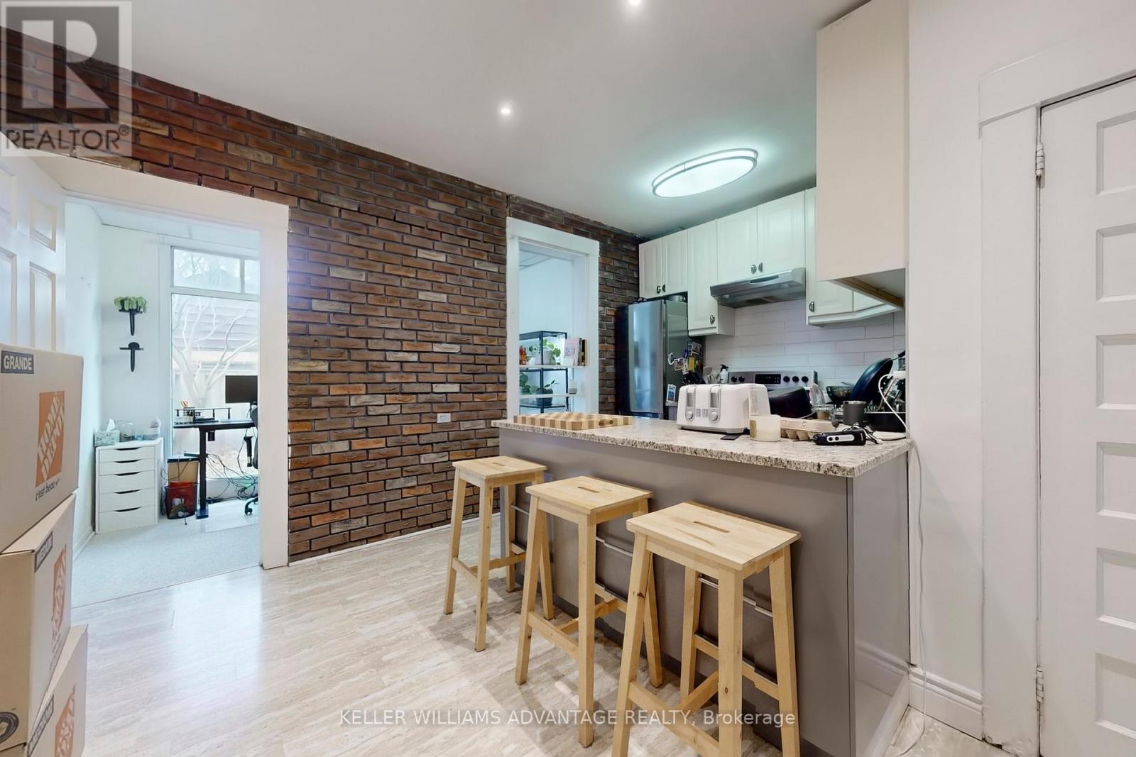 Apt 1 - 26 Indian Road, Toronto (High Park-Swansea), Ontario  M6R 2T9 - Photo 8 - W12612062