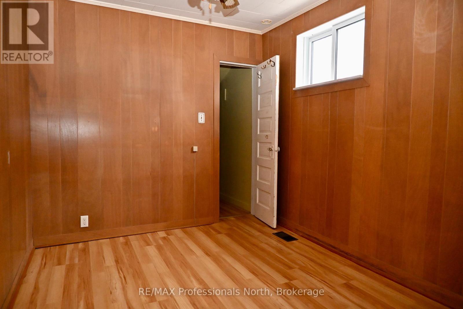 330 John Street S, Gravenhurst, Ontario  P1P 1J1 - Photo 8 - X12593744