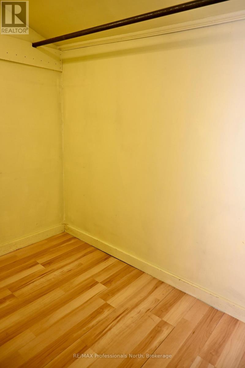 330 John Street S, Gravenhurst, Ontario  P1P 1J1 - Photo 10 - X12593744