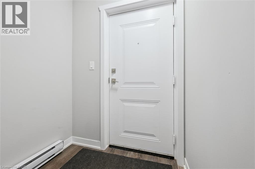 1331 Countrystone Drive Unit# B16, Kitchener, Ontario  N2N 3R9 - Photo 2 - 40794558