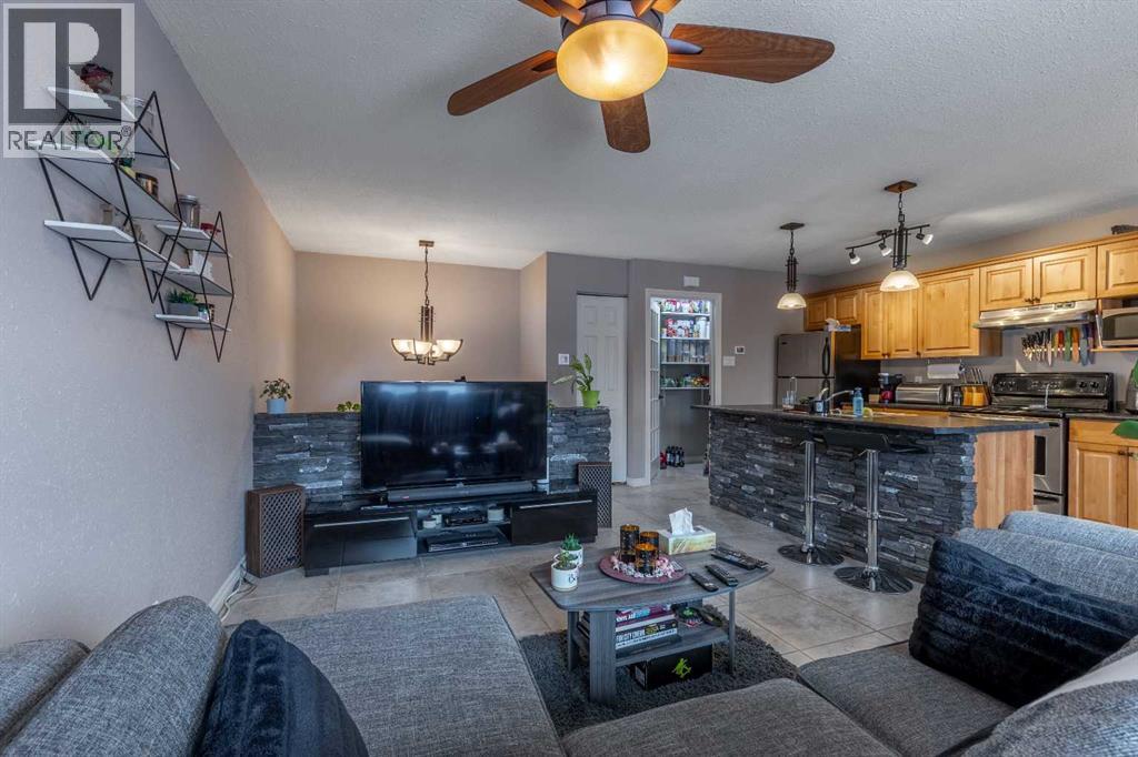 4, 1701 St Edward Boulevard N, Lethbridge, Alberta  T1H 1X2 - Photo 9 - A2272580