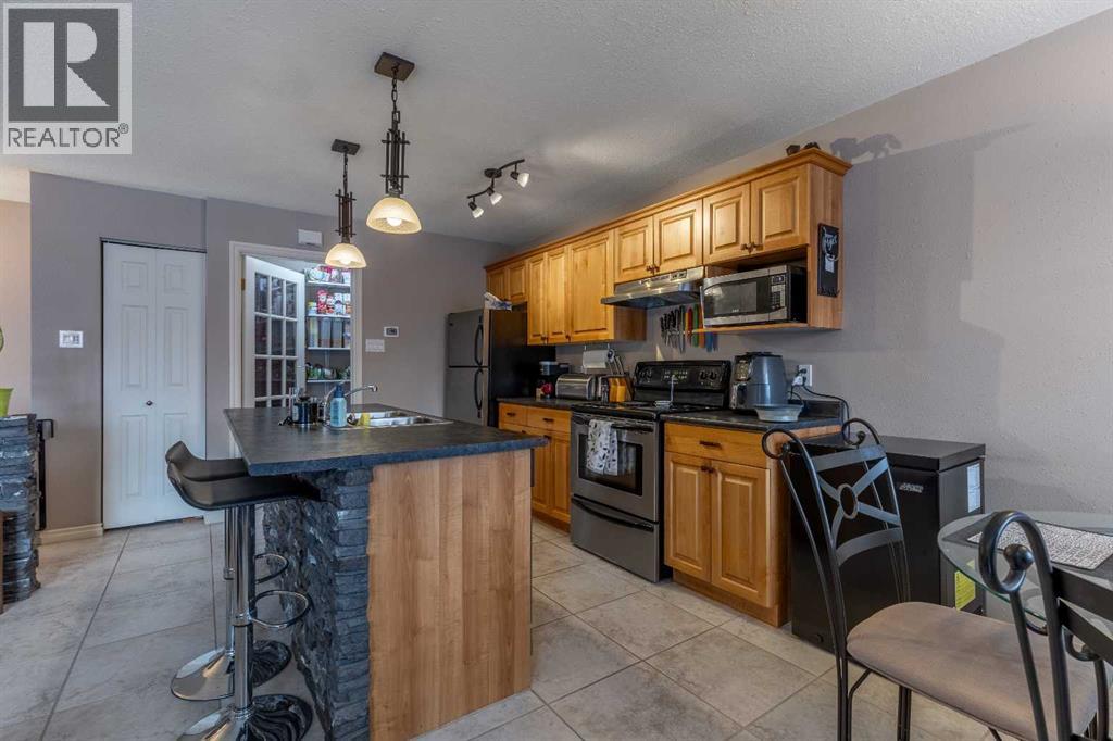 4, 1701 St Edward Boulevard N, Lethbridge, Alberta  T1H 1X2 - Photo 11 - A2272580