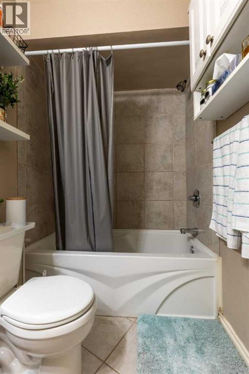 4, 1701 St Edward Boulevard N, Lethbridge, Alberta  T1H 1X2 - Photo 23 - A2272580