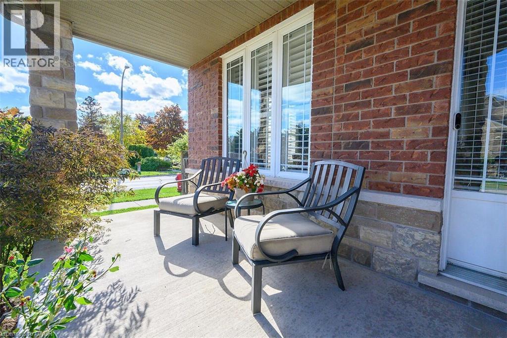 3 Sasha Court, Stoney Creek, Ontario  L8E 0A3 - Photo 4 - 40772879