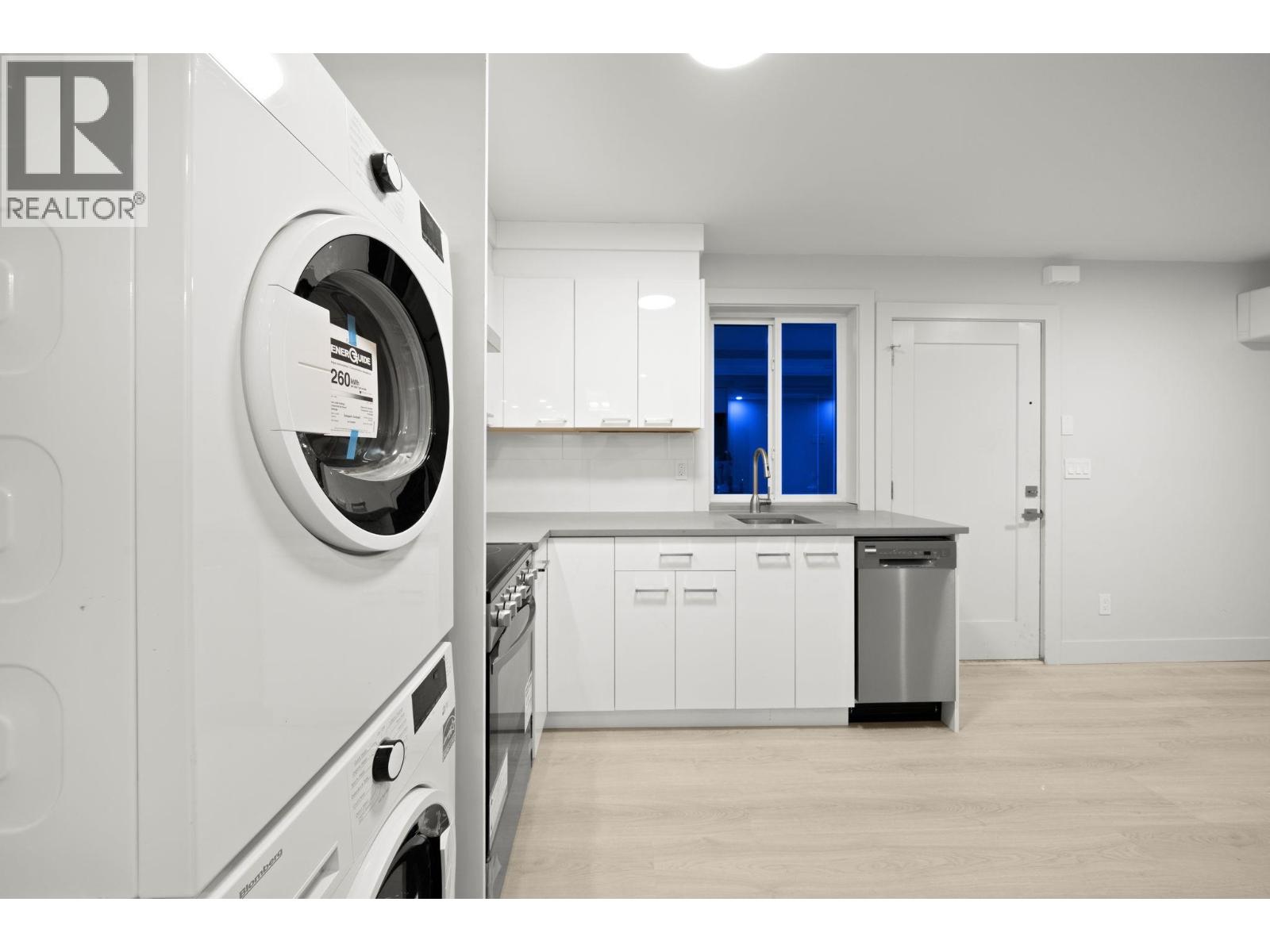 2 3881 Hurst Street, Burnaby, British Columbia  V5J 1M4 - Photo 29 - R3074281