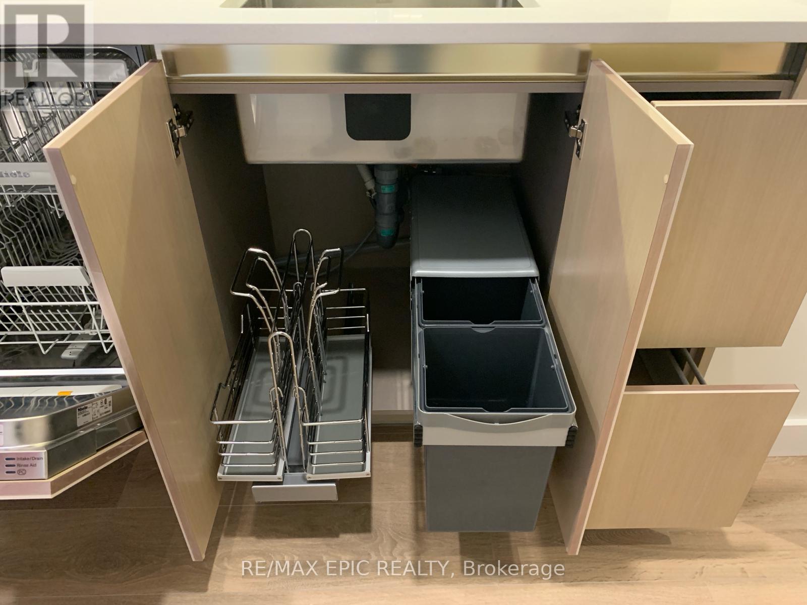 1815 - 85 Mcmahon Drive, Toronto, Ontario  M2K 0H1 - Photo 17 - C12643106