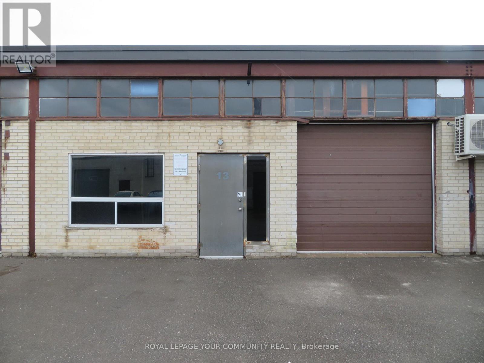 13 - 104 KENHAR DRIVE, Toronto, Ontario