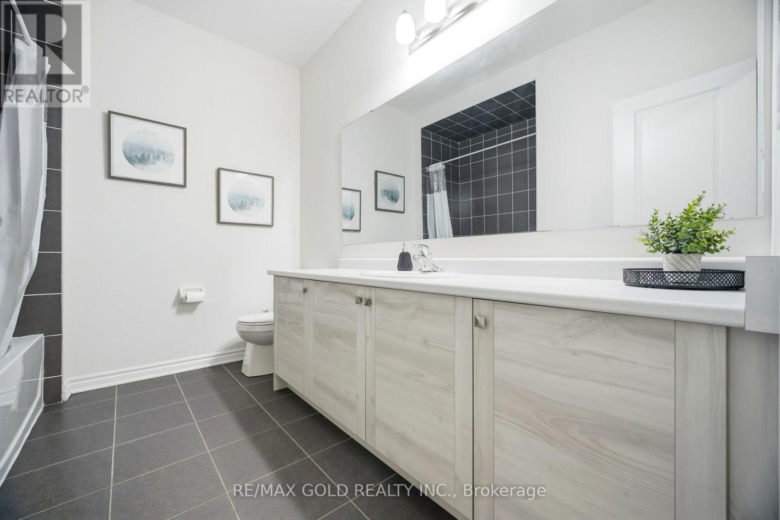 15 Spinland Street, Caledon, Ontario  L7C 4K4 - Photo 37 - W12638518