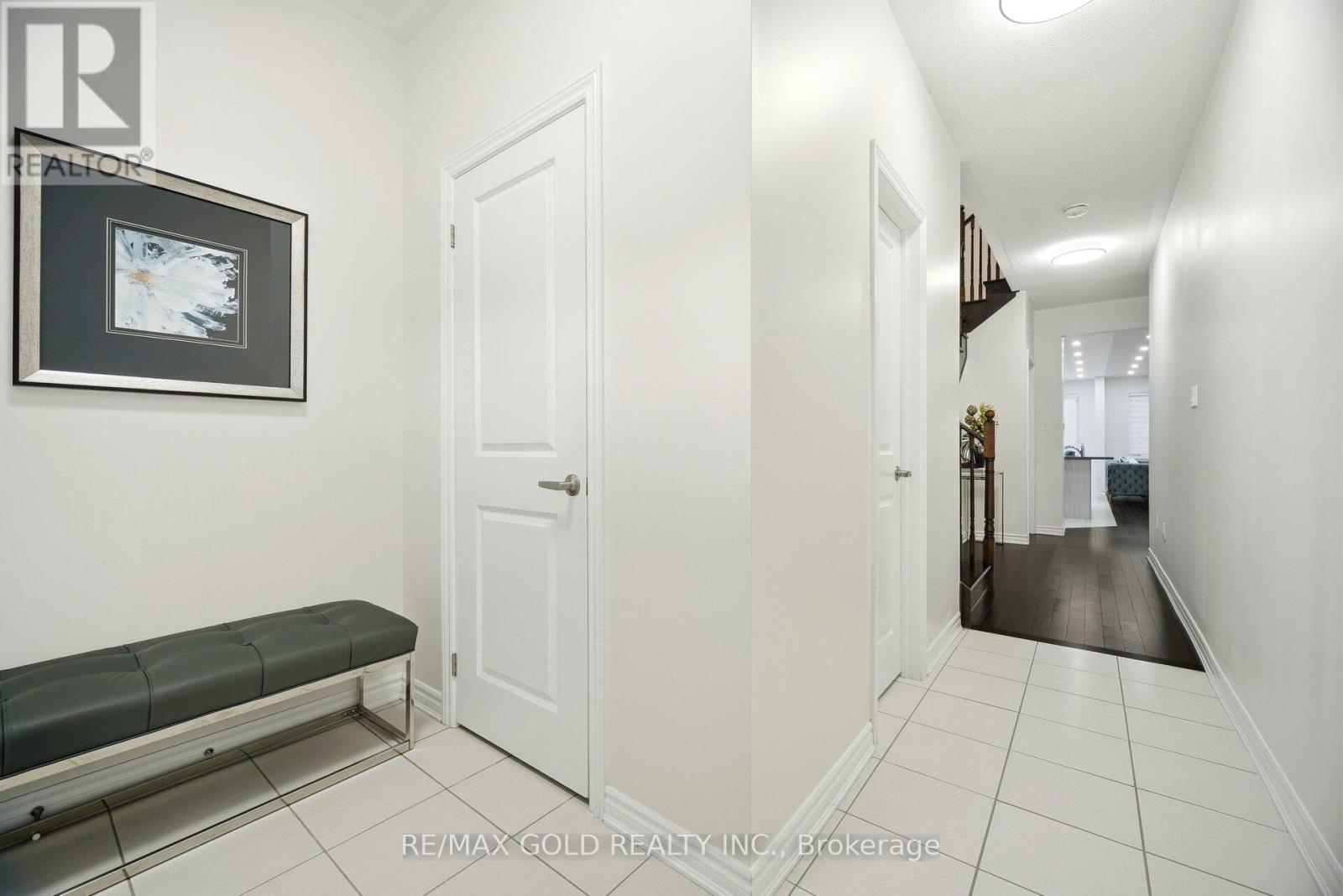 15 Spinland Street, Caledon, Ontario  L7C 4K4 - Photo 6 - W12638518