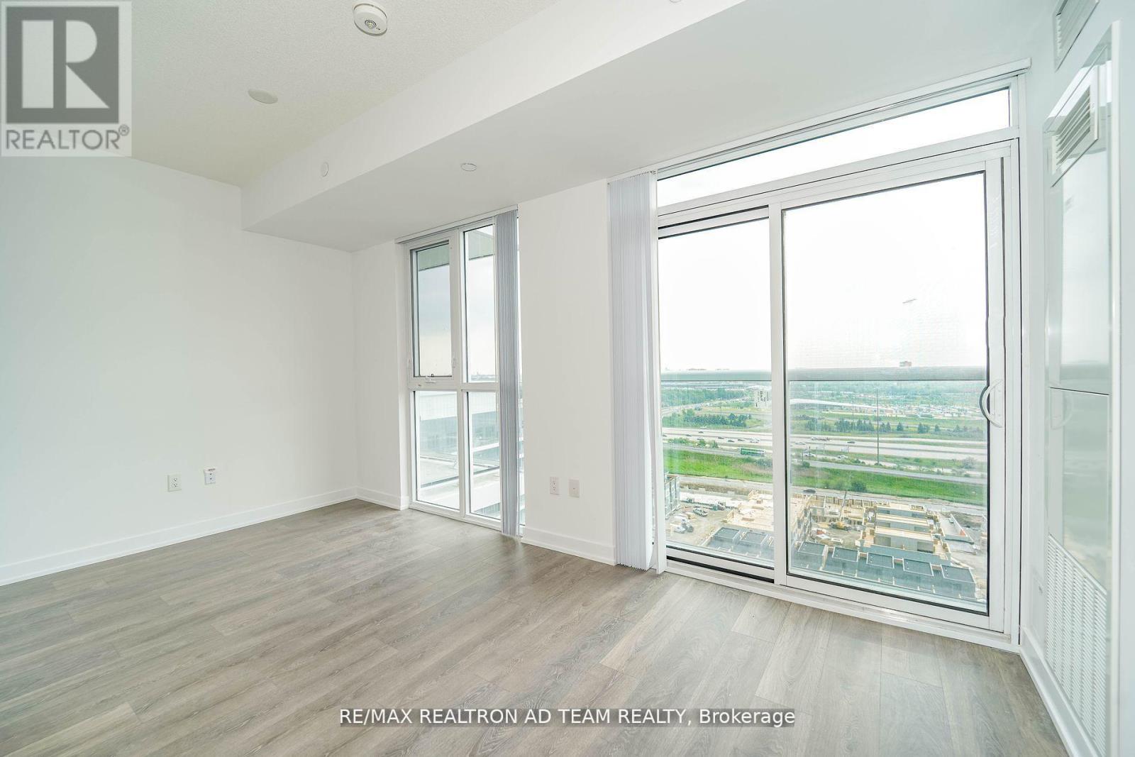 2003 - 38 Honeycrisp Crescent, Vaughan, Ontario  L4K 0M8 - Photo 19 - N12643154