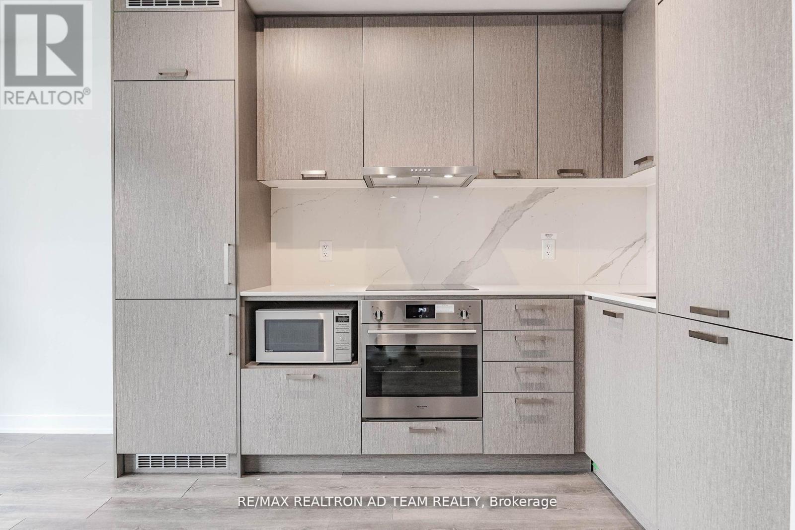 1017 - 38 Honeycrisp Crescent, Vaughan, Ontario  L4K 0M8 - Photo 16 - N12643160