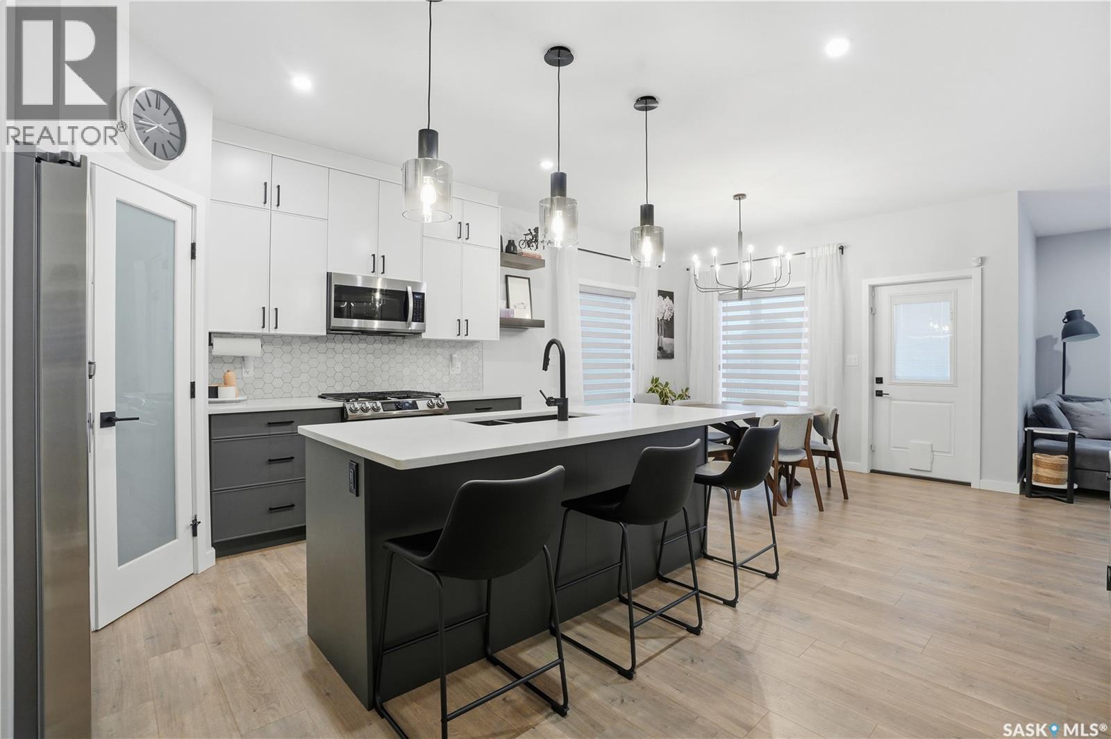 746 Bentley Manor, Saskatoon, Saskatchewan  S7L 6P2 - Photo 6 - SK025788