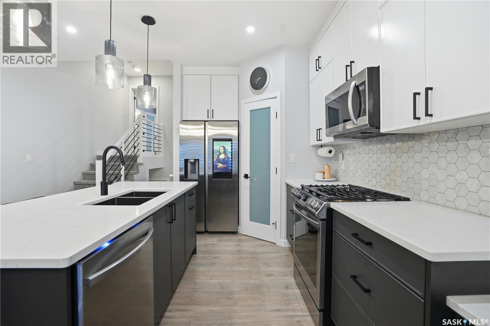 746 Bentley Manor, Saskatoon, Saskatchewan  S7L 6P2 - Photo 9 - SK025788