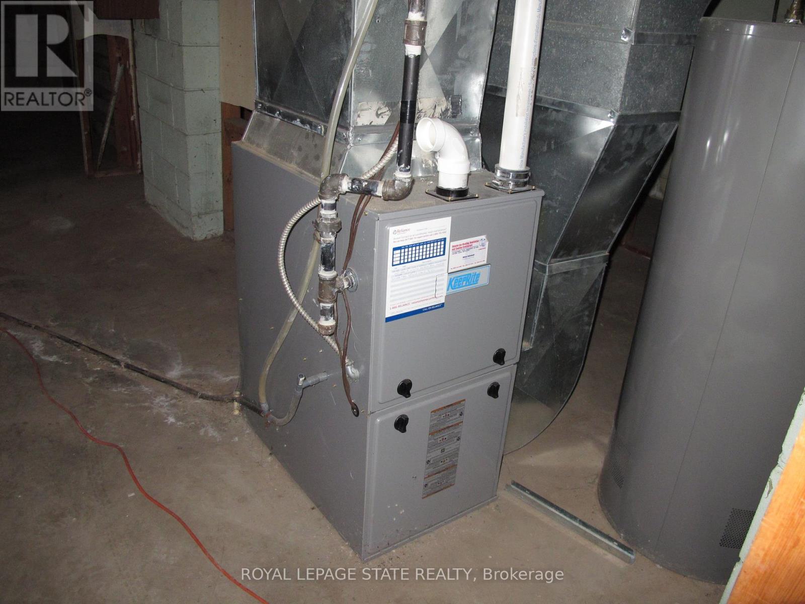 5280 Woodhaven Drive, Burlington, Ontario  L7L 3T4 - Photo 15 - W12643096