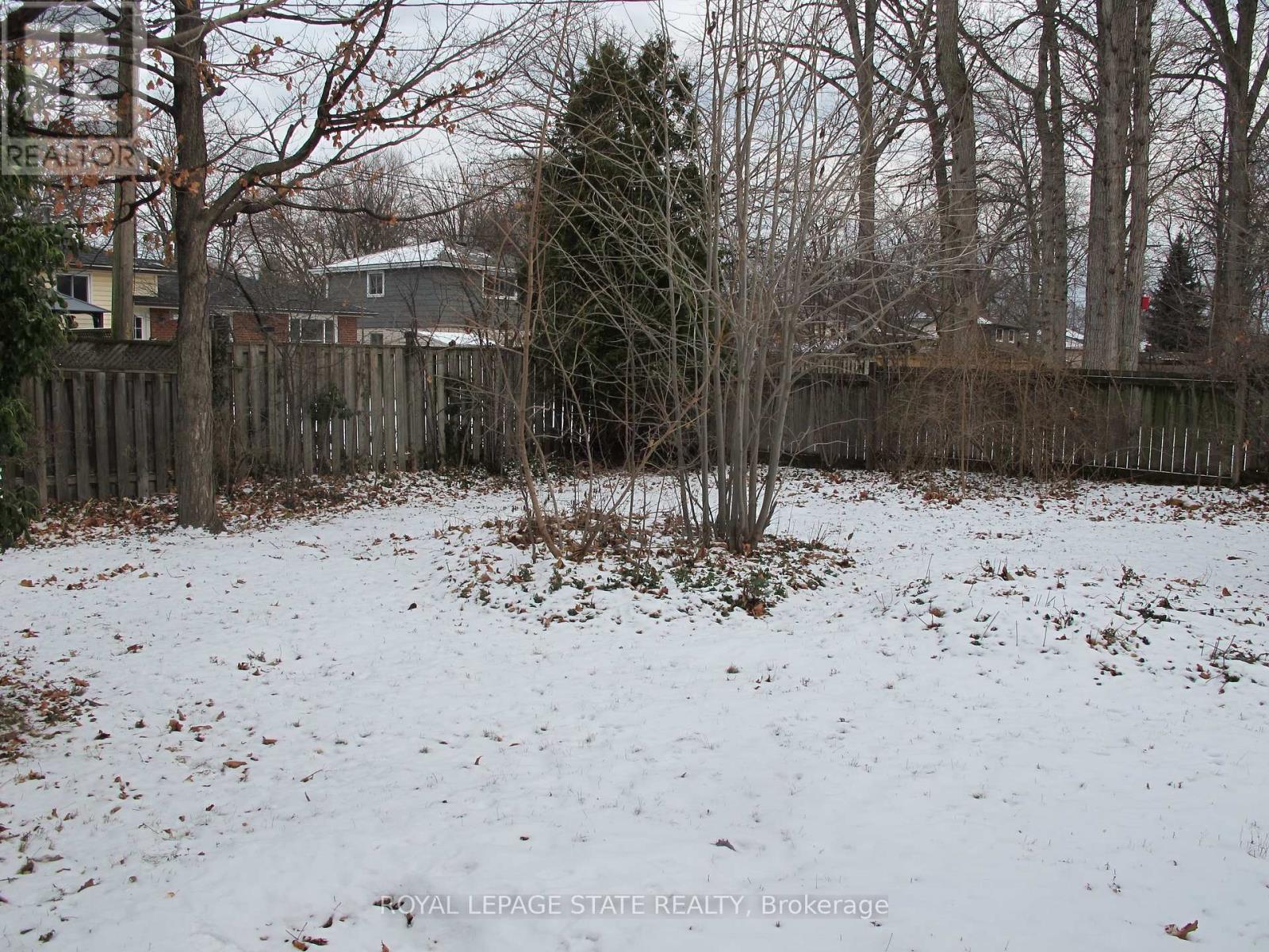 5280 Woodhaven Drive, Burlington, Ontario  L7L 3T4 - Photo 17 - W12643096